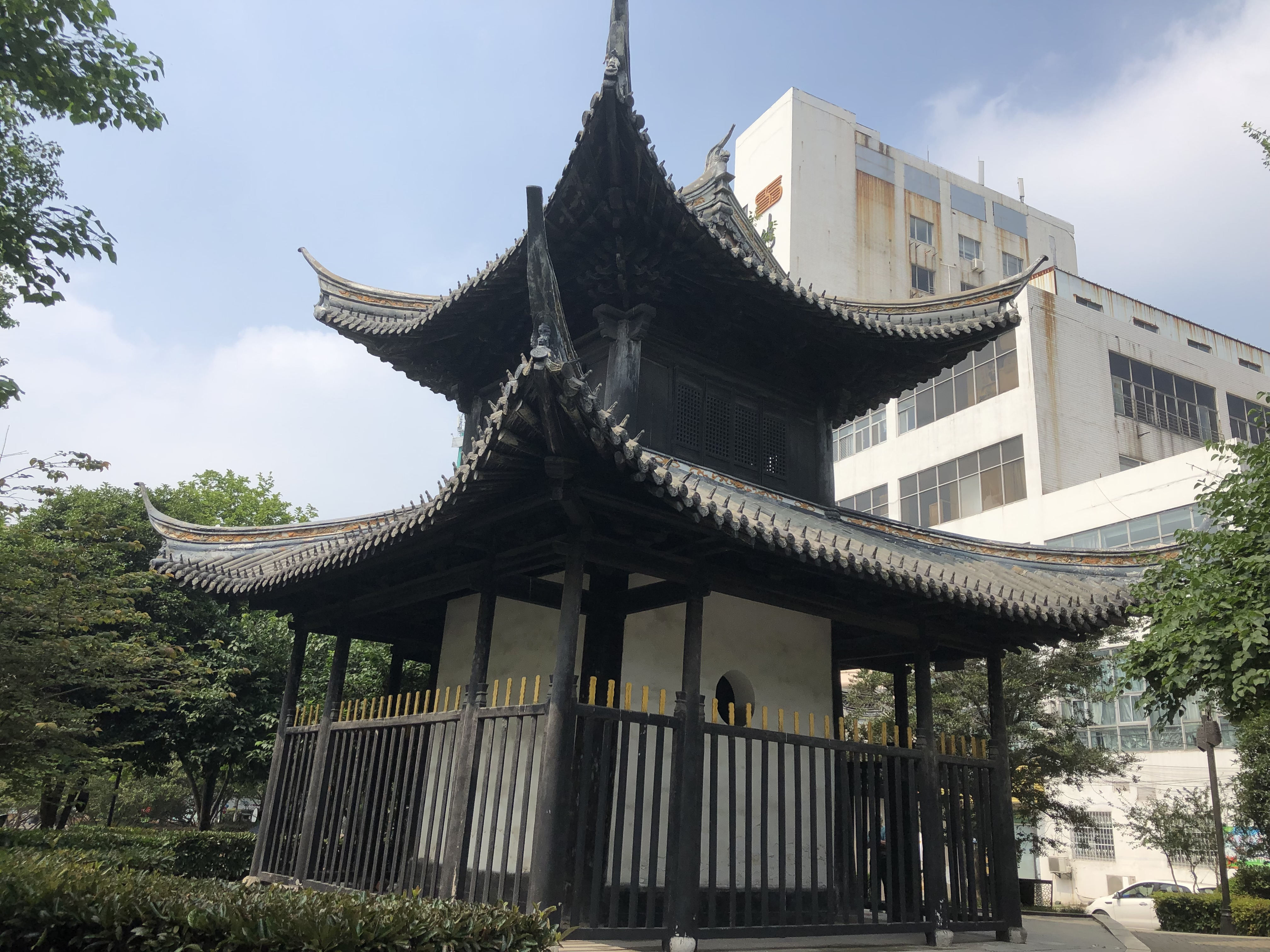 四眼井