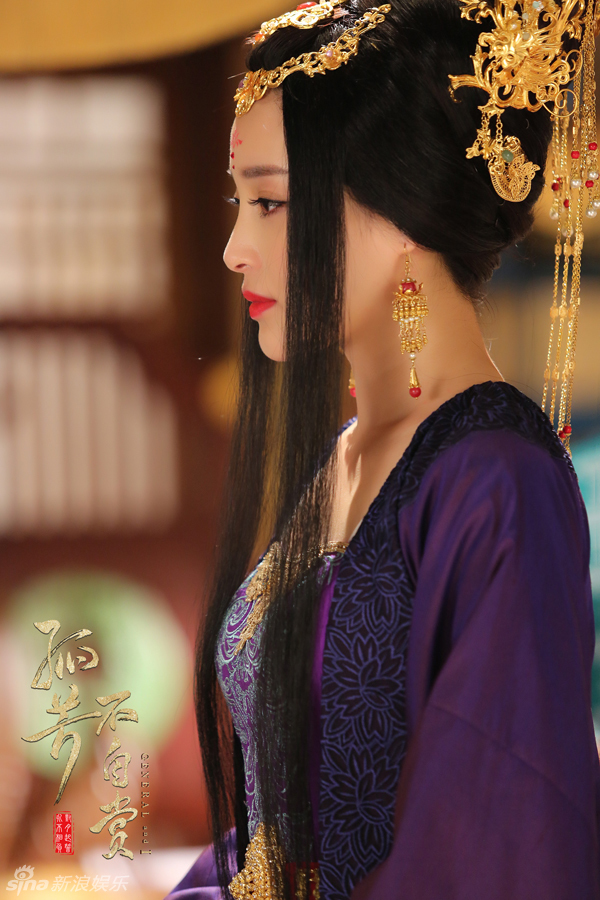  p>甘婷婷,1986年2月5日出生于安徽省芜湖市,中国内地女演员,毕业于 a