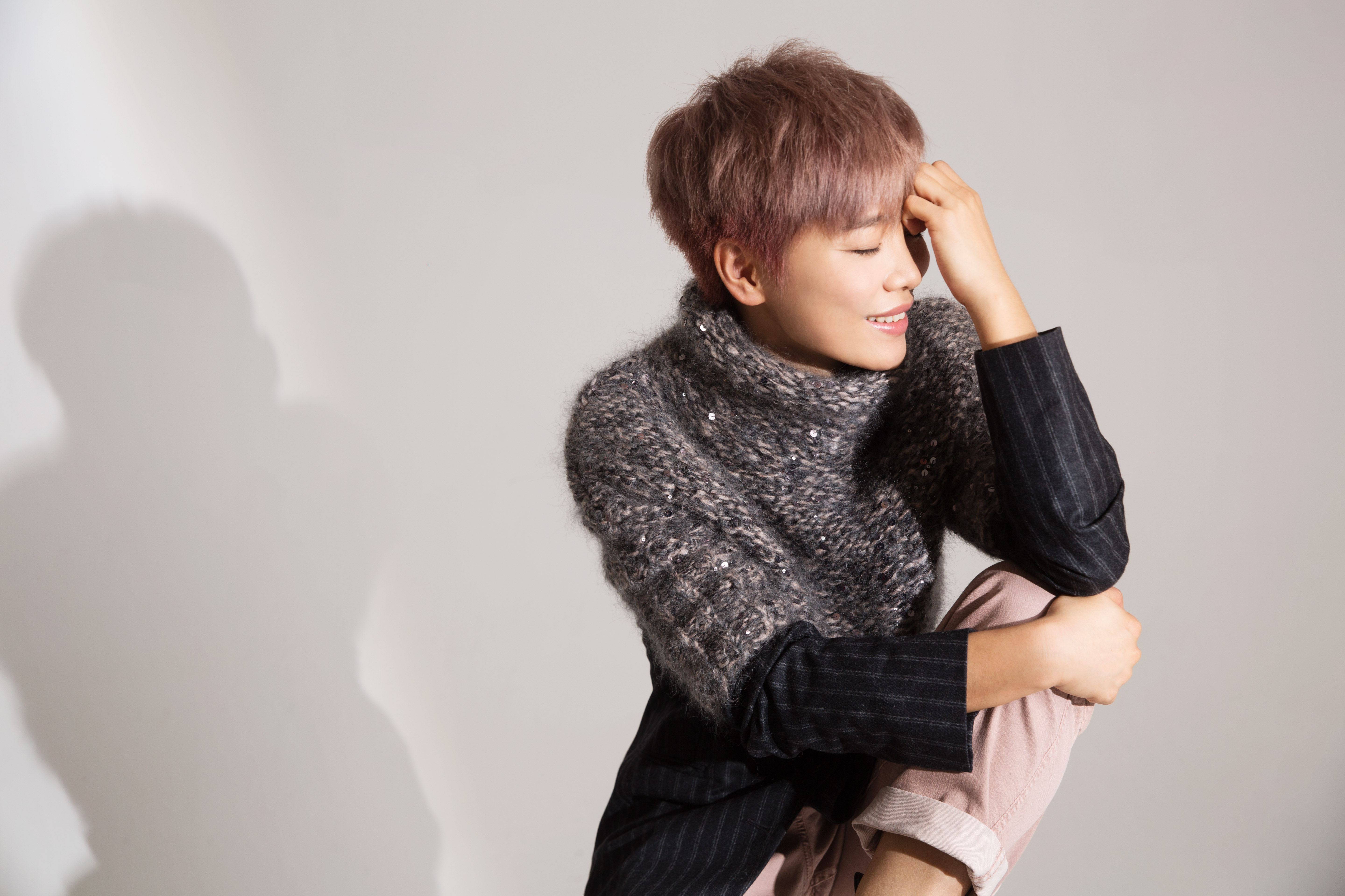  p>许飞,1985年11月11日出生于吉林省四平市梨树县,中国内地流行乐女