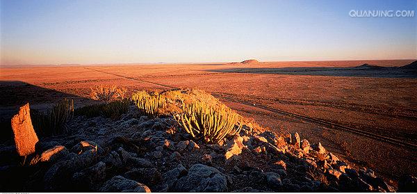 " data-lemmaid="7517882">南非语 /a>:noord-kaap)是南非九省之一