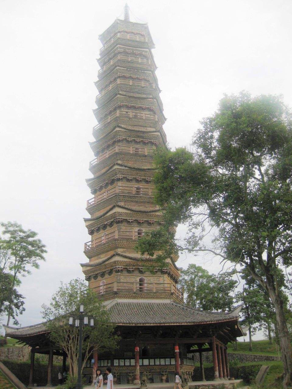  p data-id="gnx4a829n5">无为塔建于宋代,江西省重点文物保护单位