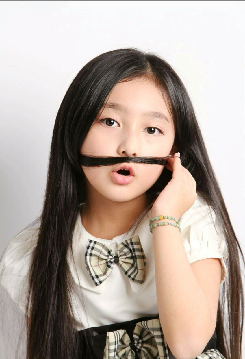  p data-id="gnbjpw6yzk">董鈊乐,2010年出生于