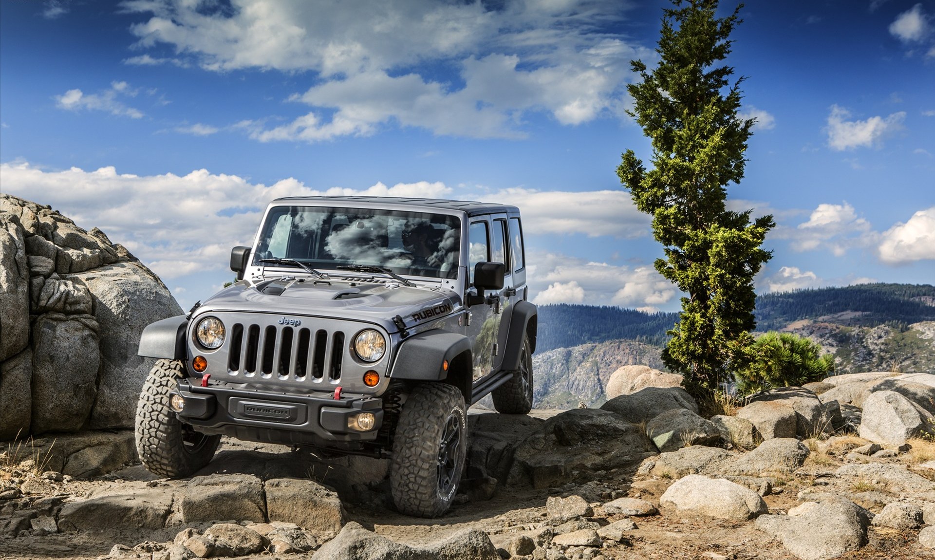 世界上第一辆jeep越野车是1941年在 a target="_blank" href="/item