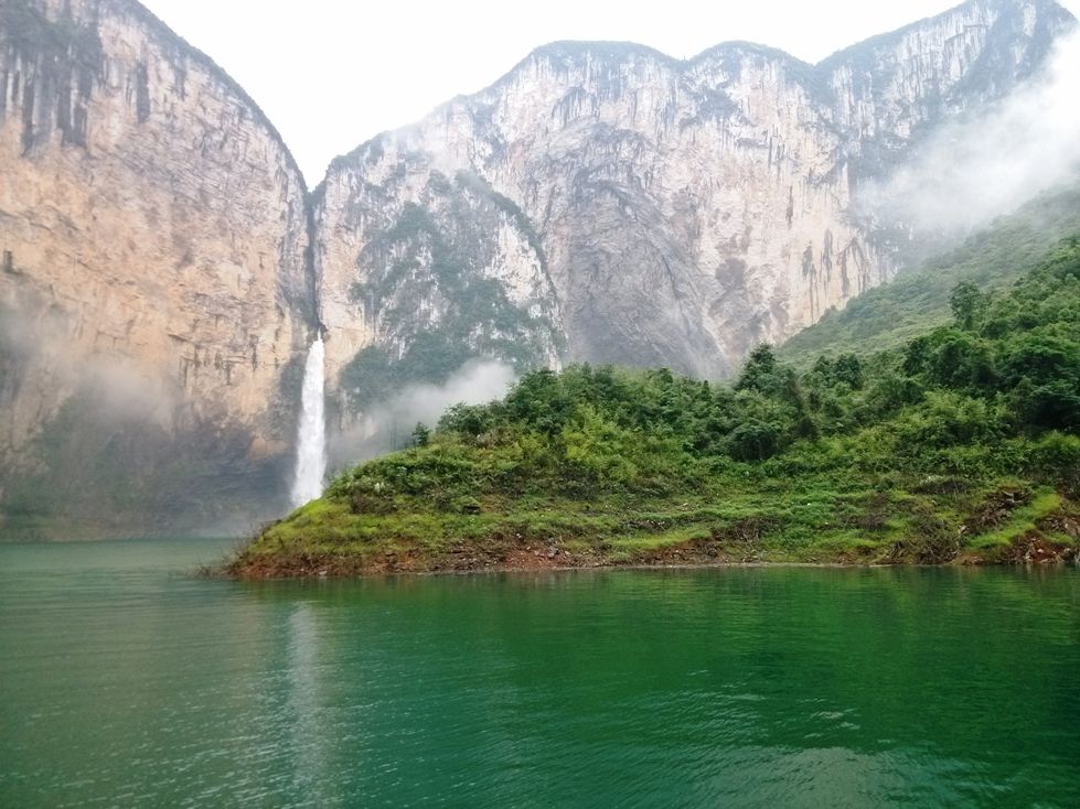  p>清江画廊风景区位于 a target="_blank" href="/item/湖北省