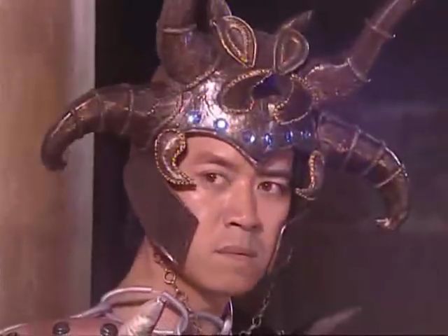 牛魔王》,《老鼠爱上猪》和《猪王争霸》三条主线,围绕猪八戒三个不幸