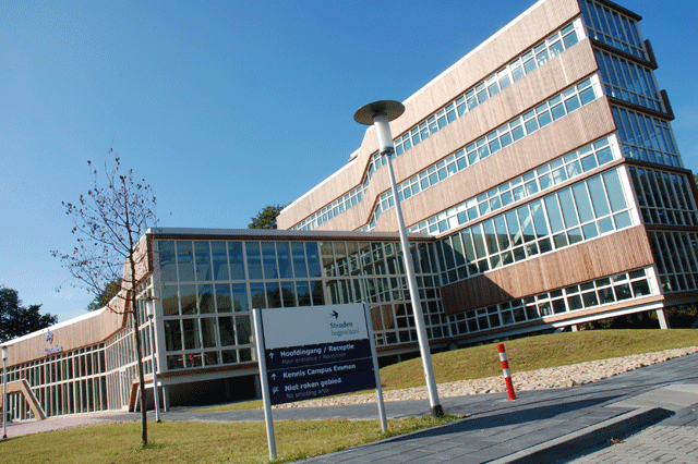  p>斯坦德大学,位于 a href="#" data-lemmaid="190469">荷兰 /a>北部