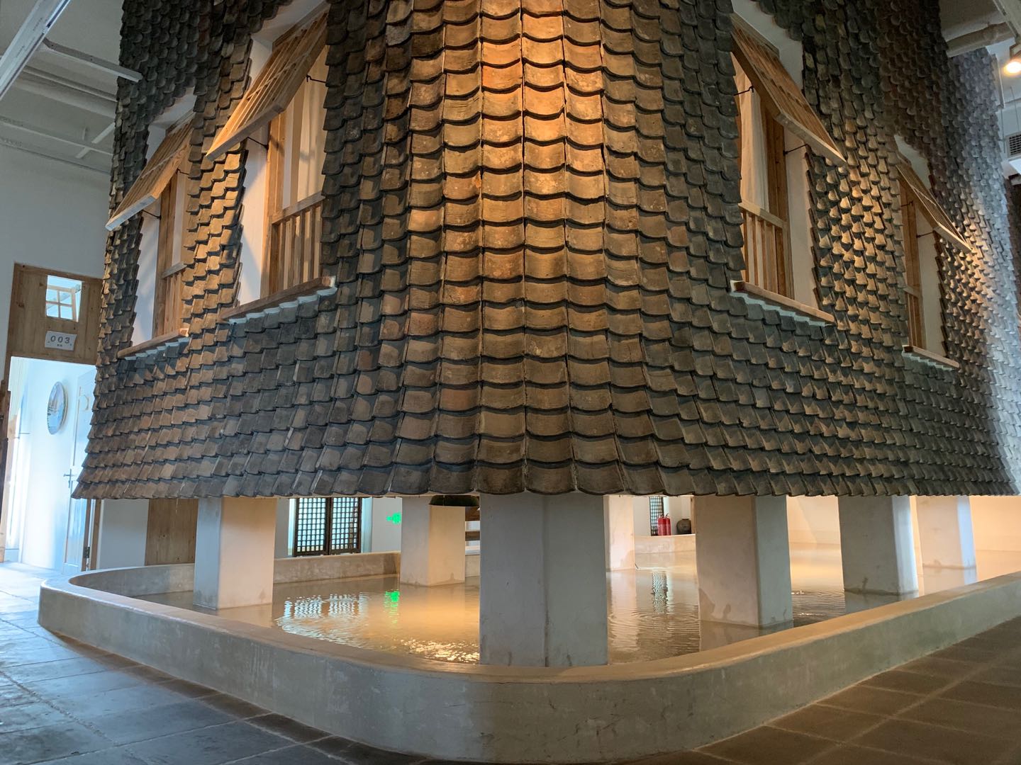 瓦库茶艺馆是由著名设计师 a target="_blank" href="/item/余平