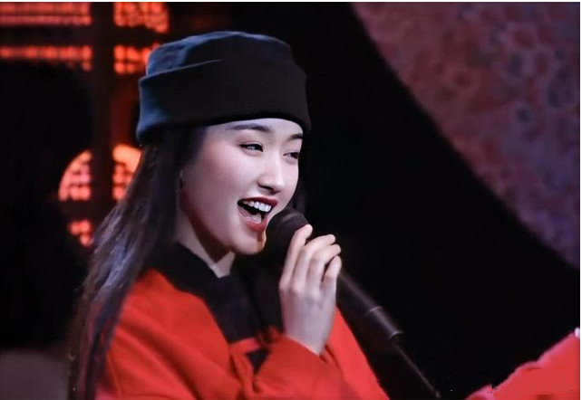  p>杨钰莹,1971年5月11日出生于江西省 a target="_blank" href="