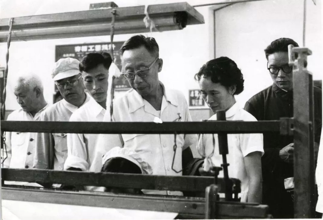  p> b>爱新觉罗·溥仪 /b>(1906年2月7日—1967年10月17日),字曜之,号