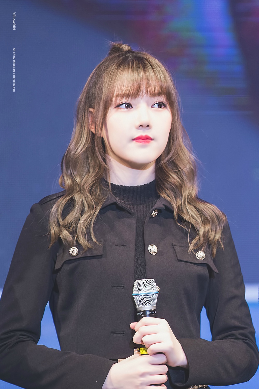 rin),艺名艺琳,1996年8月19日出生于韩国,毕业于韩国首尔表演艺术高中