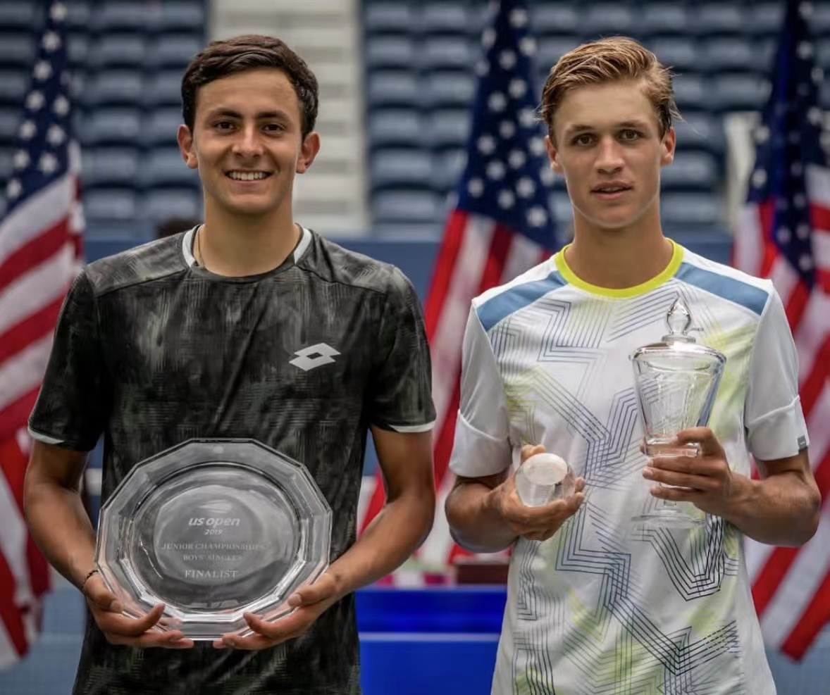 埃米利奥·纳瓦