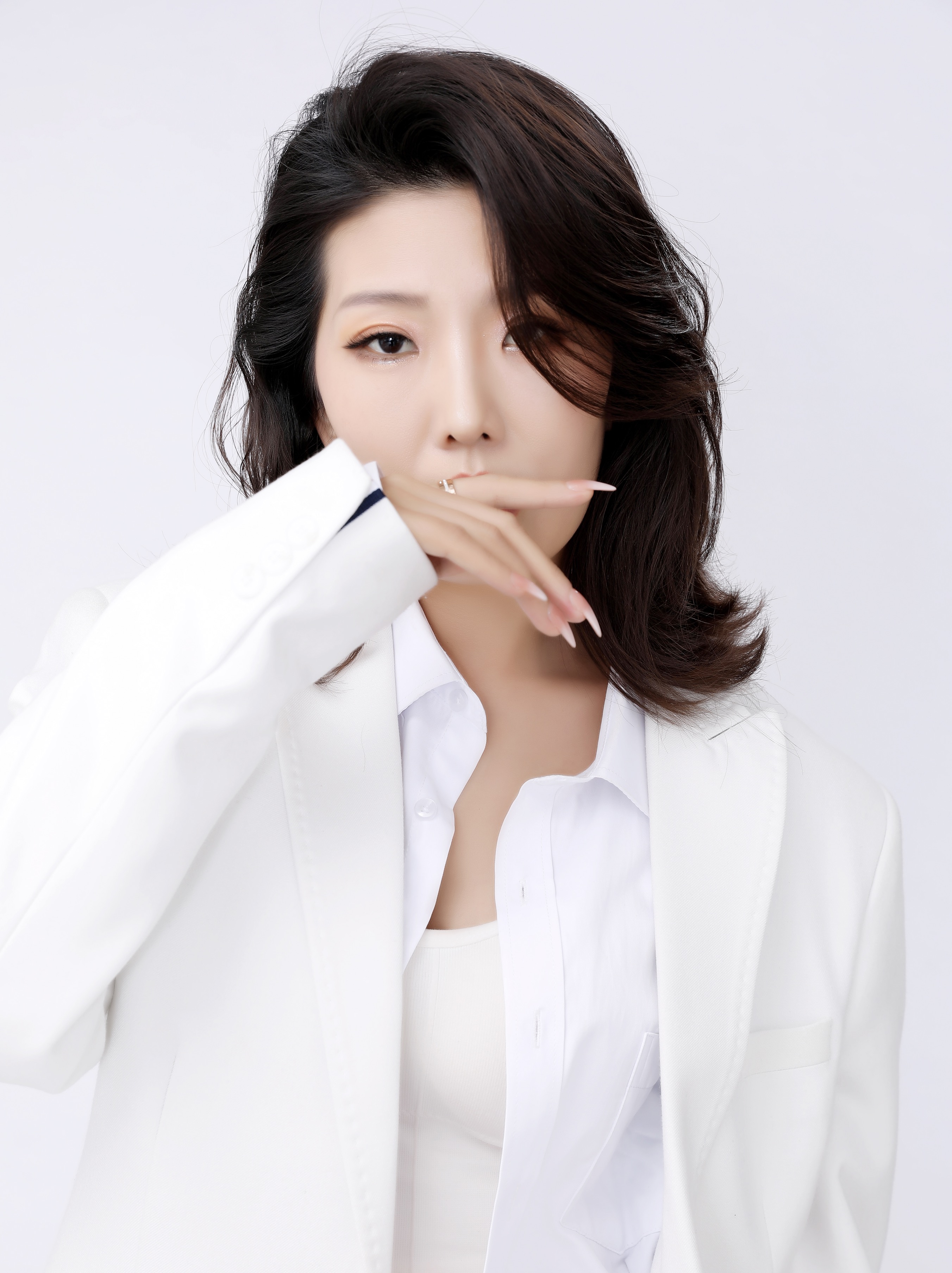  p>国冬雪,华语女歌手, span class="ref" data-ctrid="sxjkyiwbjauw"