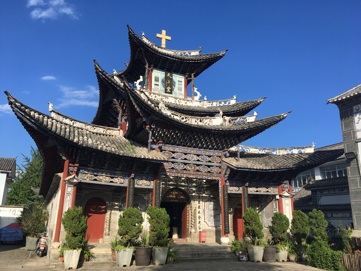  p data-id="t2xj4mhrsomp">大理天主教堂,位于云南省大理市大理古城