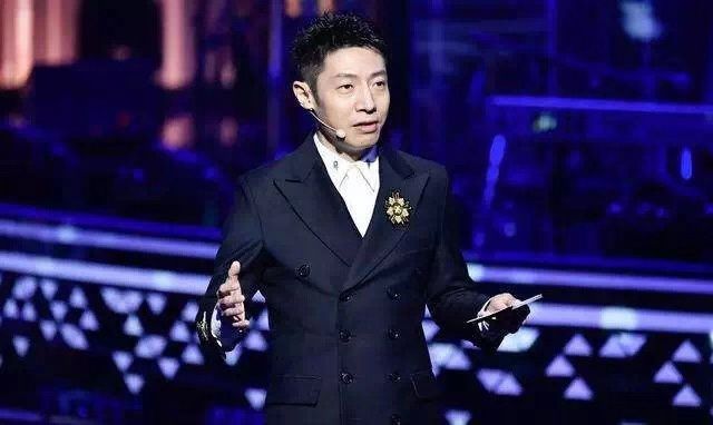 撒贝宁：从央视到综艺，转了一圈，归来仍是少年的你_百科TA说