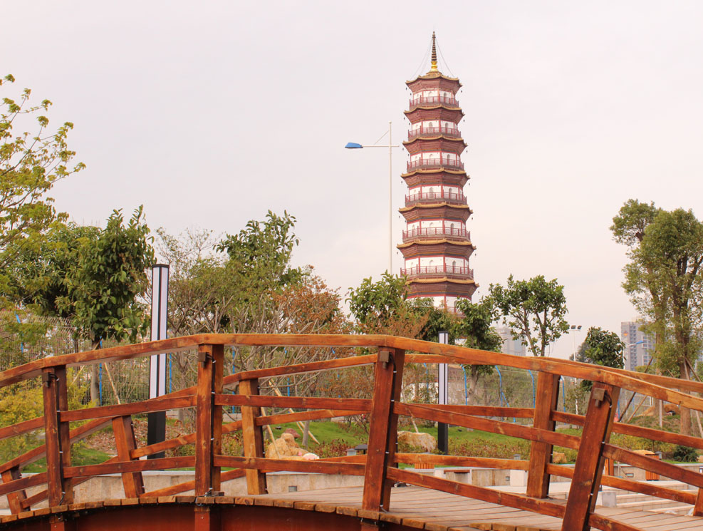  p>赤岗塔公园位于广州市海珠区赤岗五凤村赤岗古塔的旧址之上,从城市