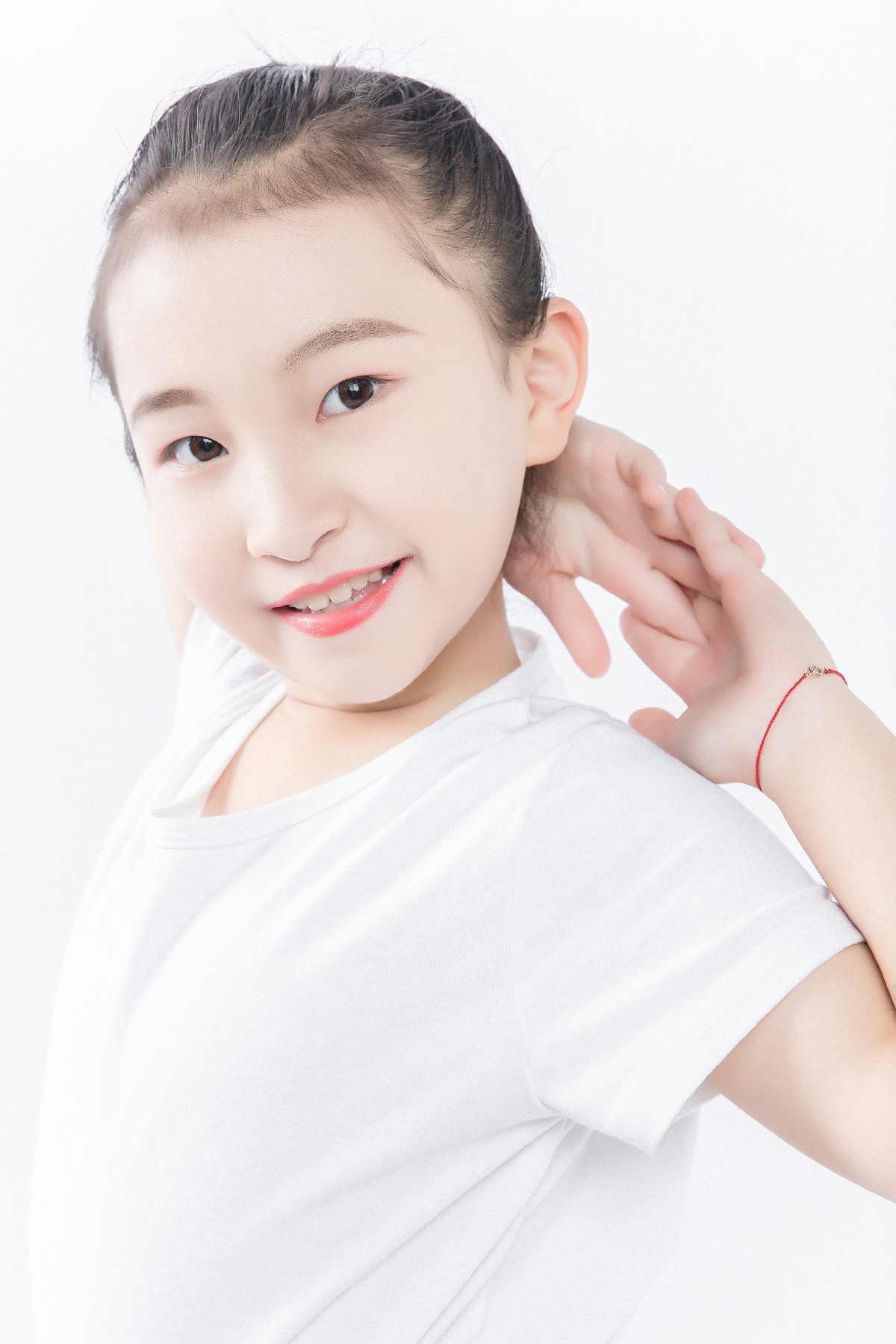 lgx4bhk">刘美汐,2010年7月出生于中国辽宁省营口市,中国内地女演员