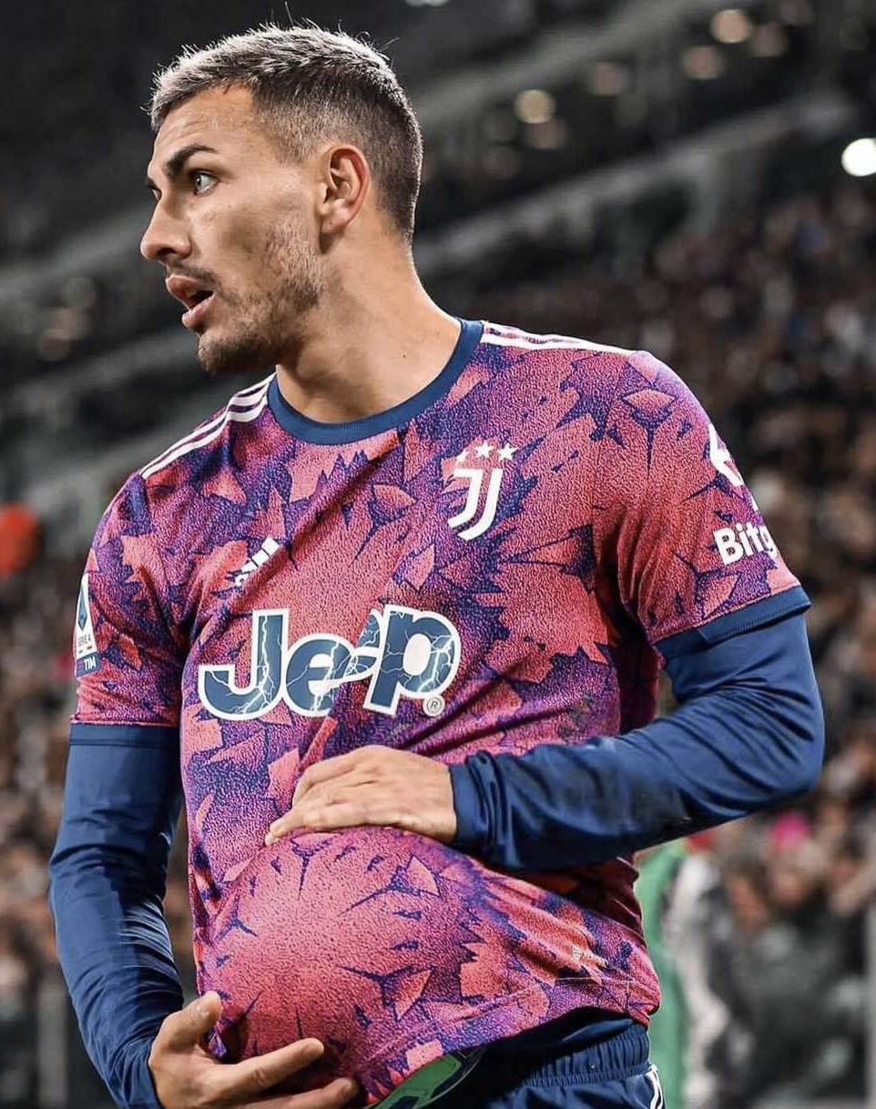 莱安德罗·帕雷德斯