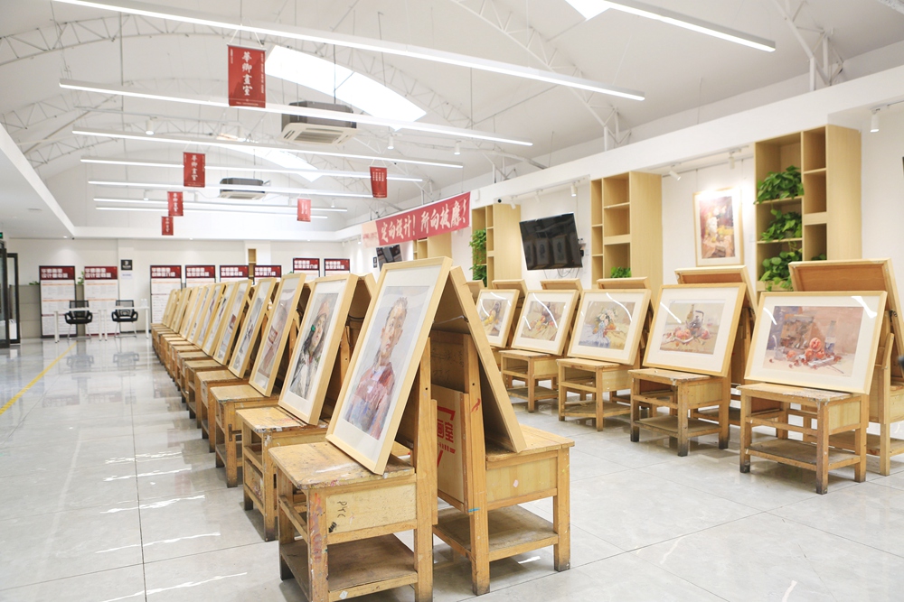  p>华卿画室隶位于北京市通州区宋庄镇佰富苑18号,属于 a target="