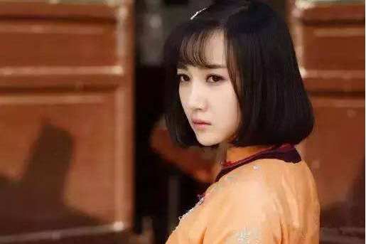  p>小凤,女,电视剧《东风破》中的角色,由 a target="_blank" href="