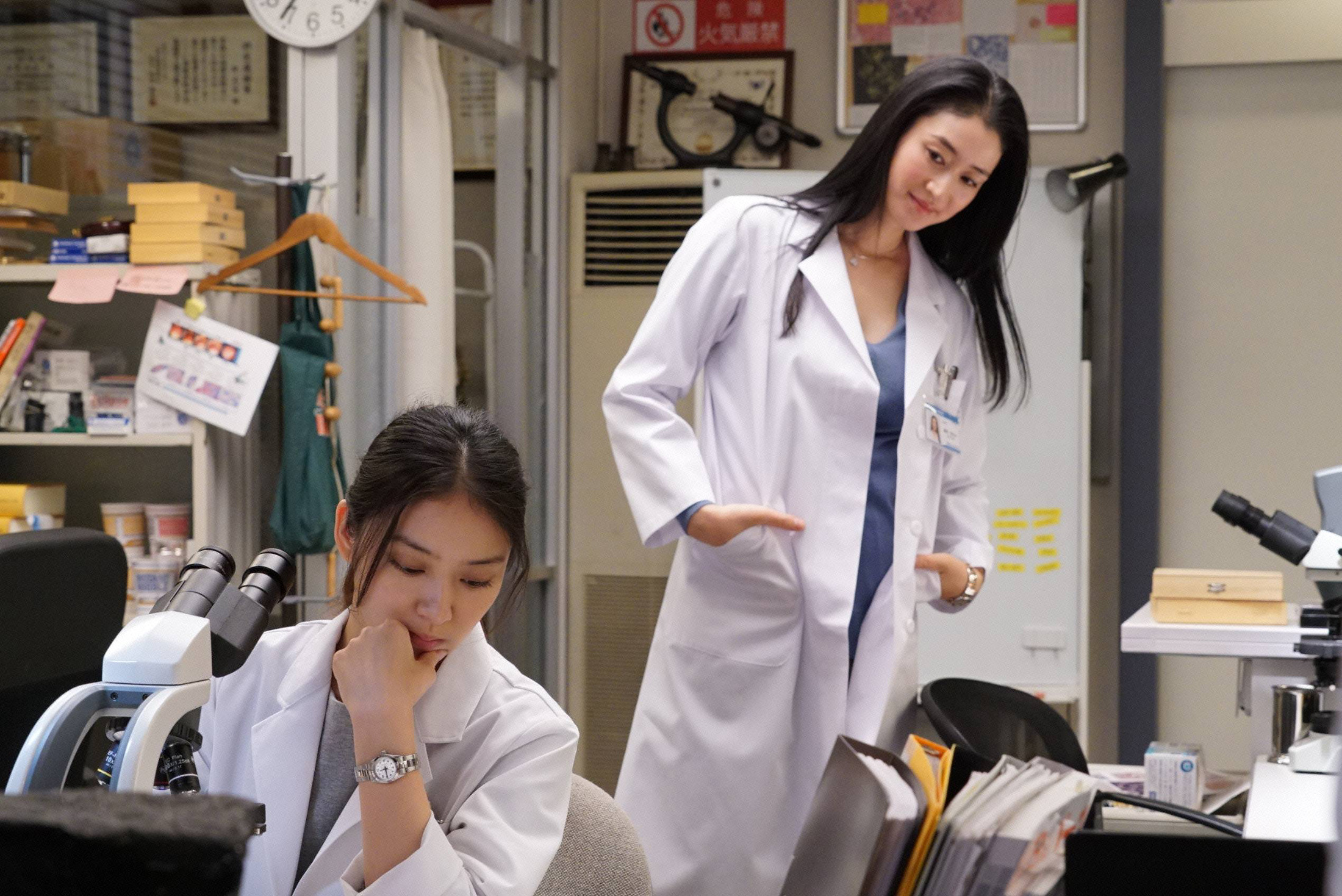  p>《fragile》是日本富士电视台2016年制作的医疗剧,由石川淳一执导