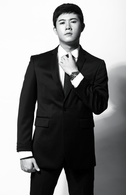  p>张毅文,1990年6月10日出生于甘肃兰州,中国内地男主持人.