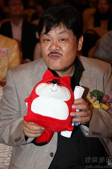 张纪中