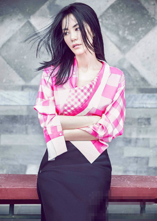  p>王菲(faye wong),1969年8月8日出生于北京,中国流行乐女歌手,影视