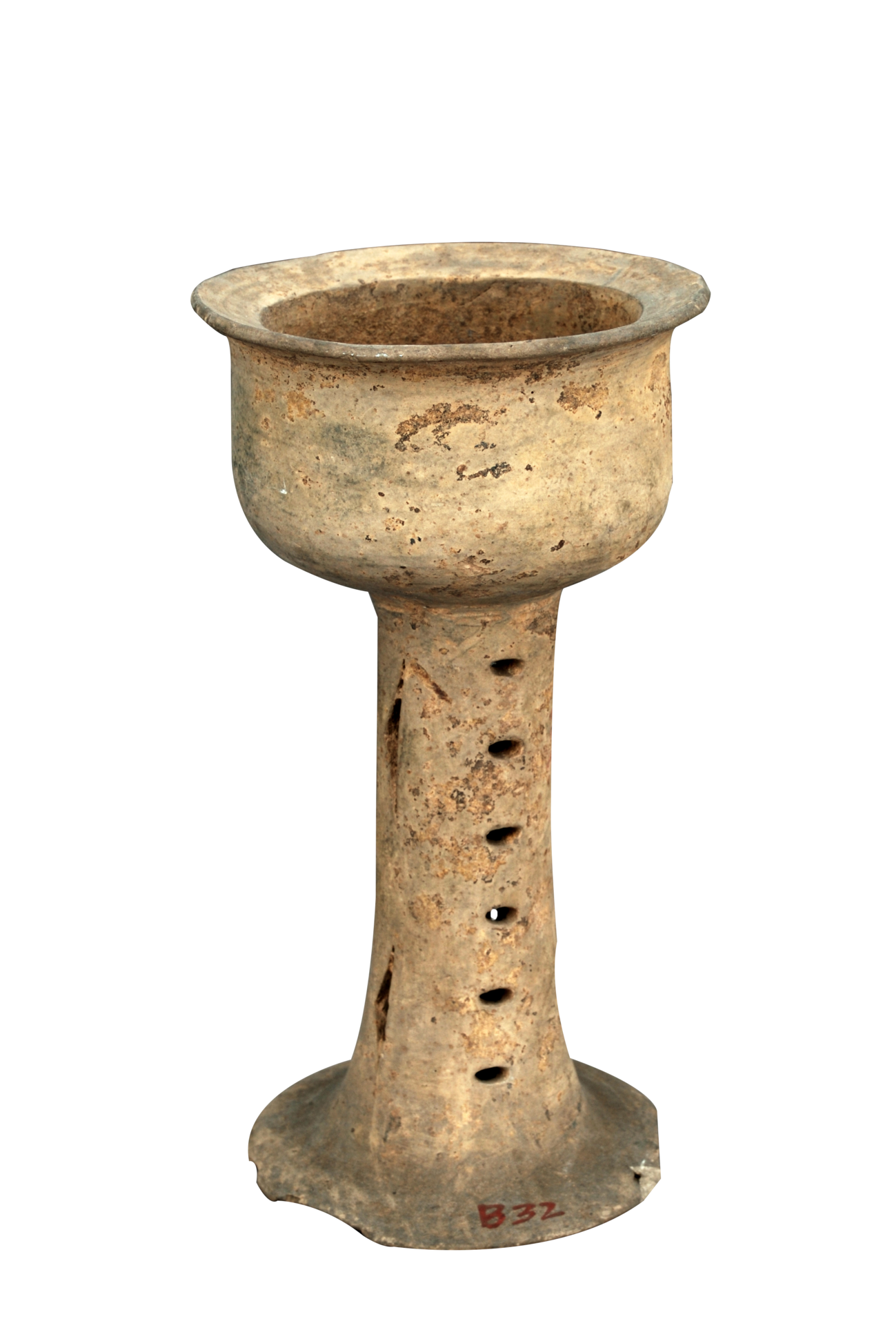 大汶口文化时期白陶高柄杯