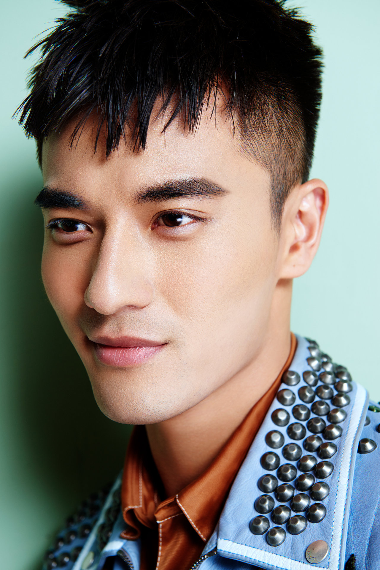 "gnsqc8h6tl">郑凯,1986年3月11日出生于浙江省杭州市,中国内地男演员