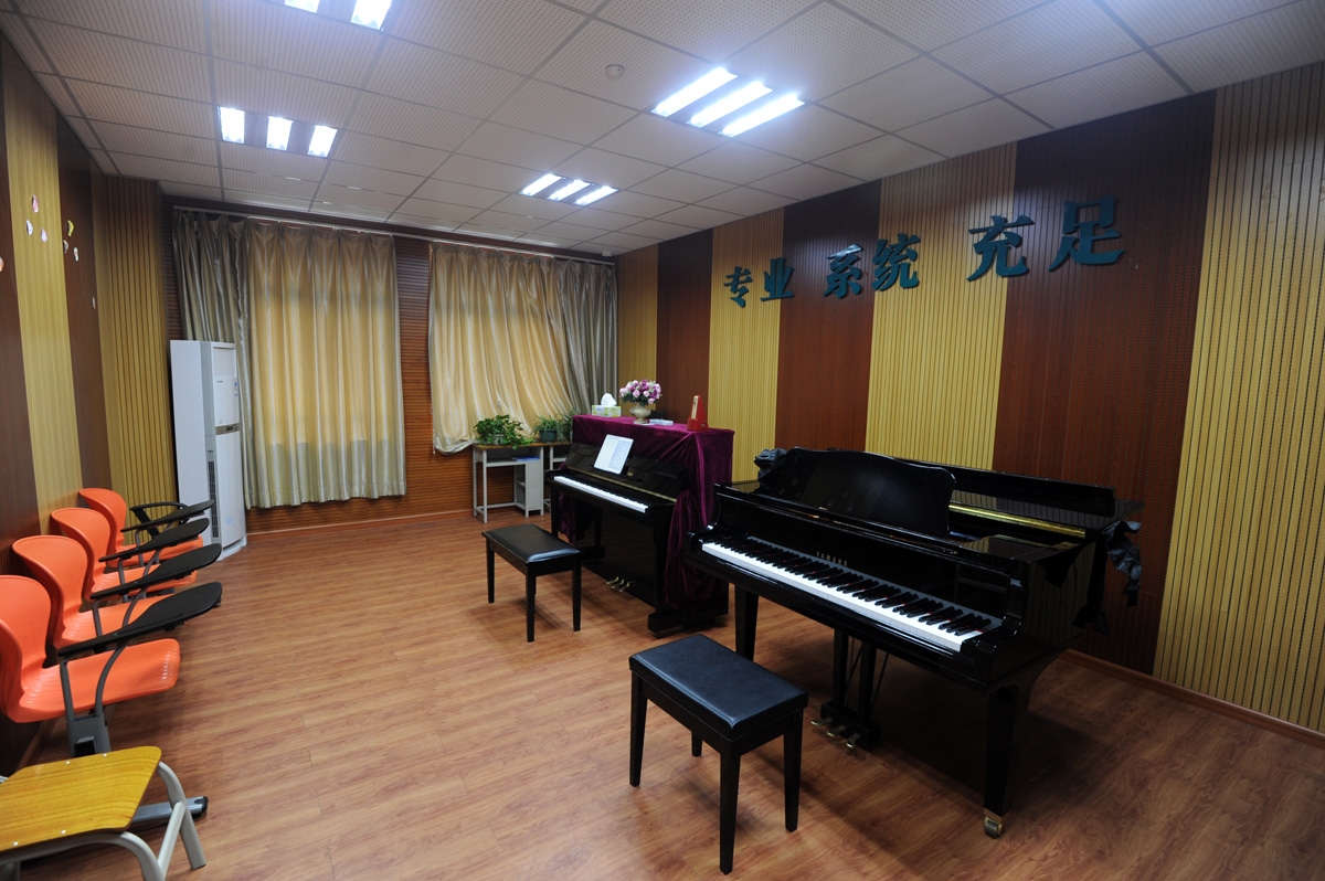  p>珠海市艺术高级中学创办于2012年,市教育局直属全日制公办普通高中