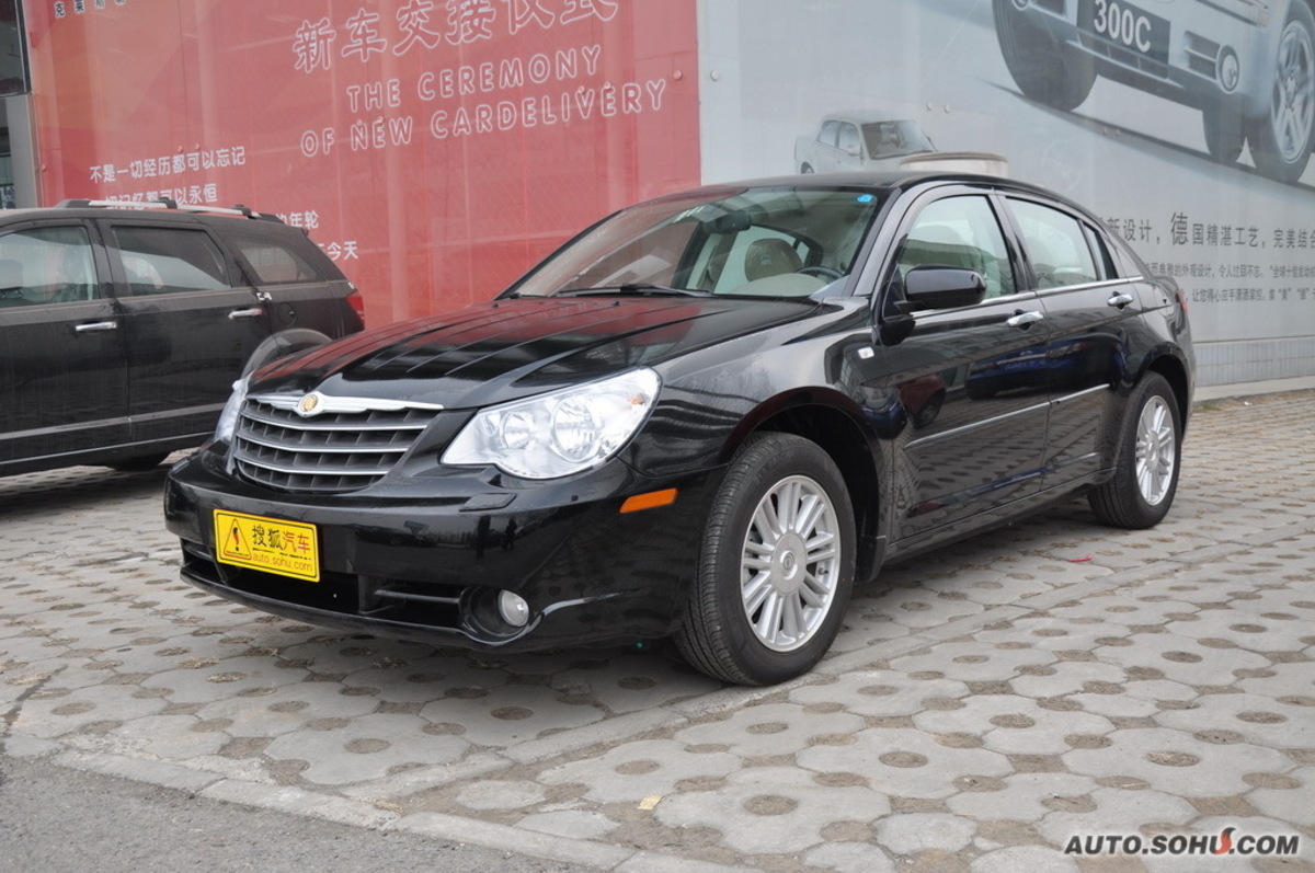  p>作为北京奔驰-戴克成立之后引进并国产的第二款克莱斯勒车型,铂锐