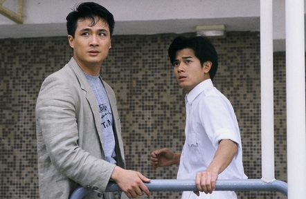 《午夜太阳》 a target="_blank" href="/item/香港无线电视/7051819"
