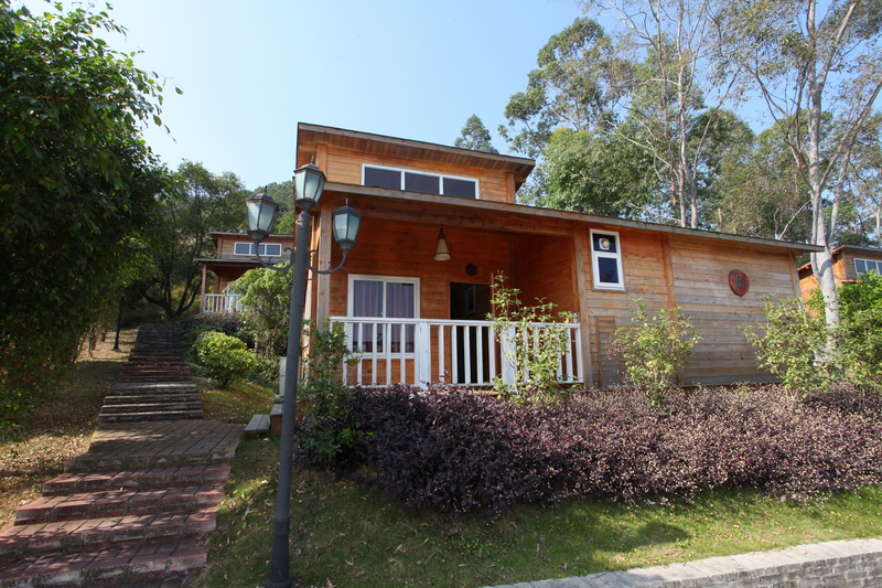 万亩泉林度假区