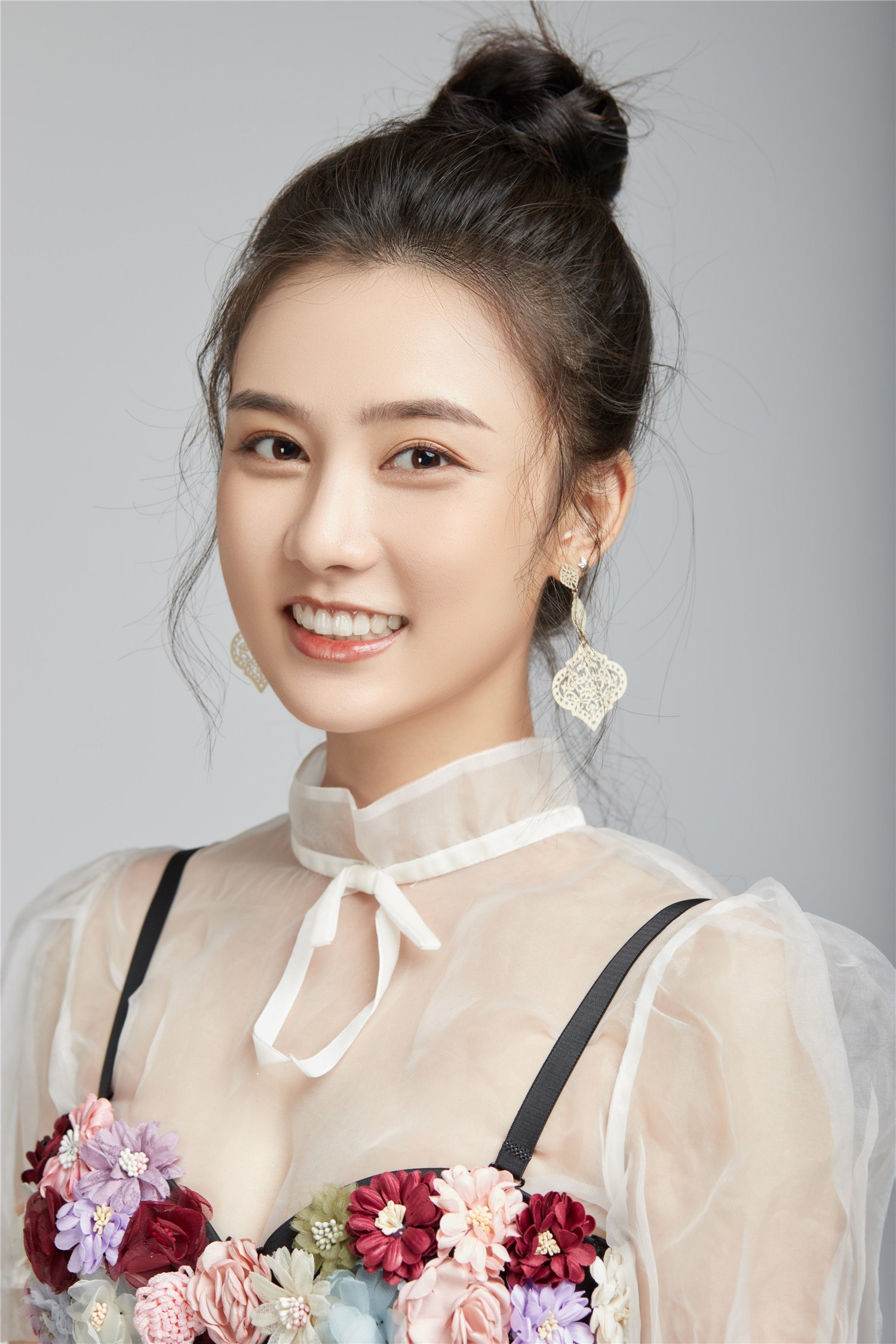  p>苑立若心,1995年出生于山东省青岛市,毕业于 a target="_blank"