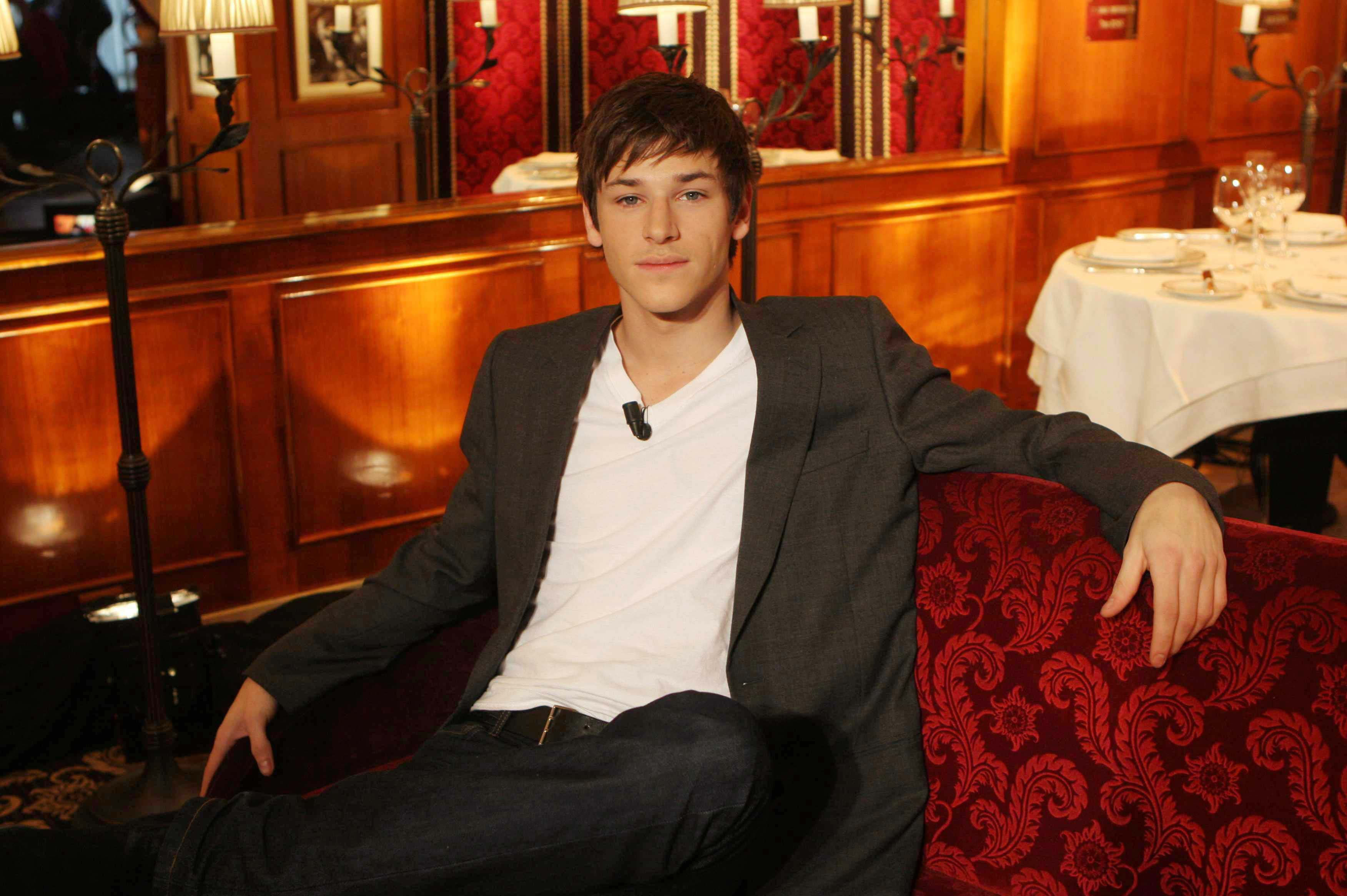  p>加斯帕德·尤利尔(gaspard ulliel)1984年11月25日出生,法国男演员