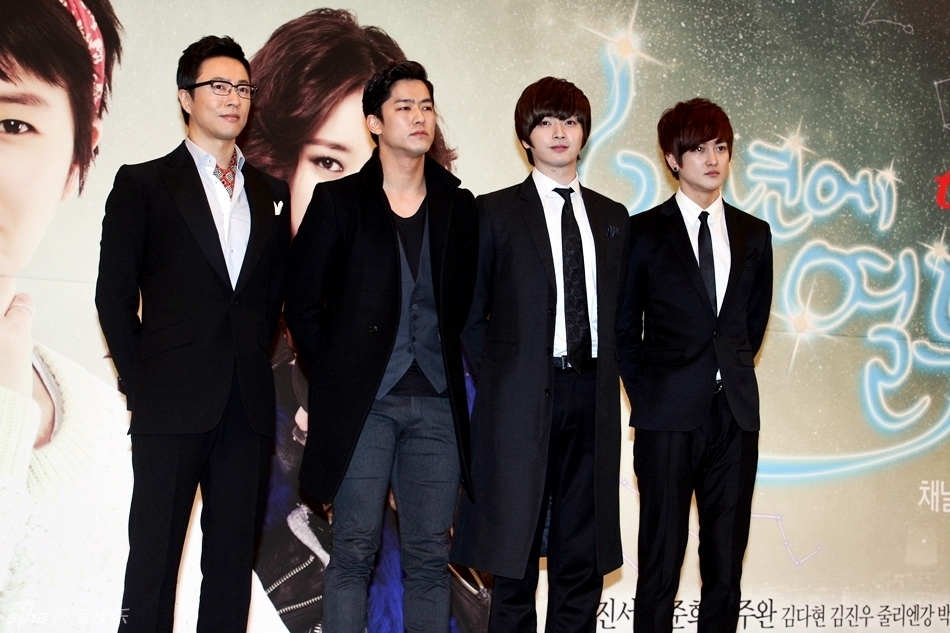 一年十二个男人