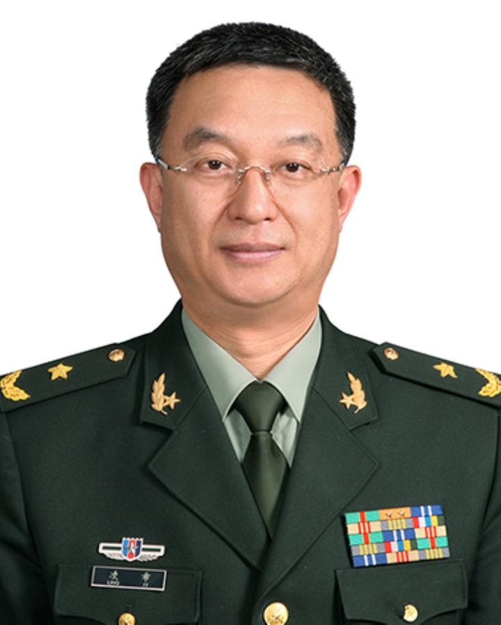 >苏州 /a>人,中共党员,1976年12月参加工作,研究生,军事硕士,少将军衔