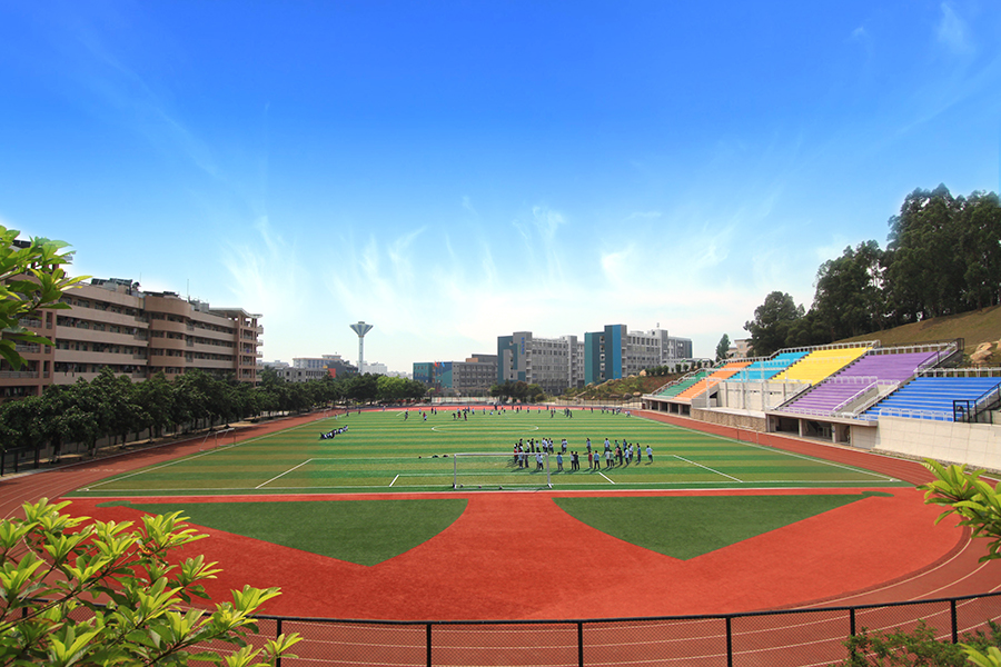  p>广东岭南现代技师学院始建于2005年6月,是经 a target="_blank"