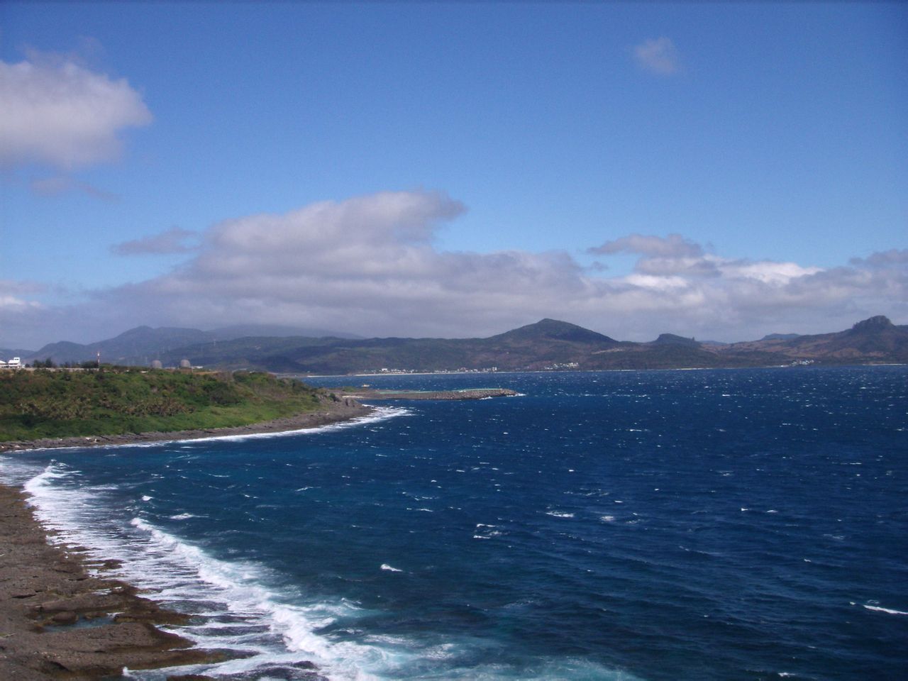 两岸健儿泳渡台湾海峡