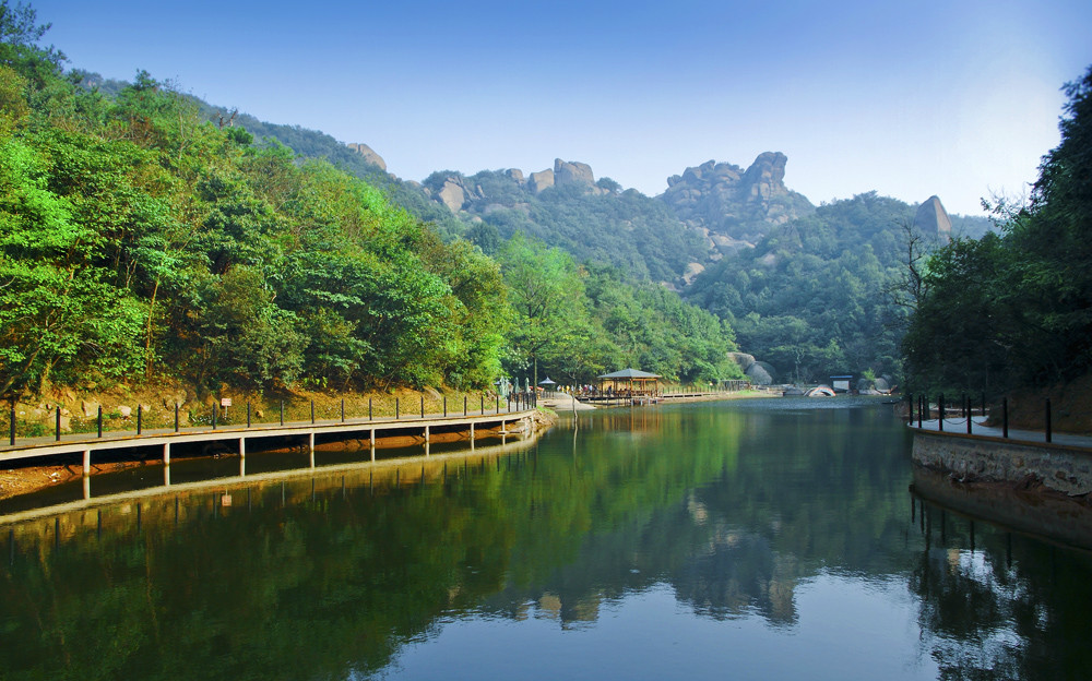 巨石山景区