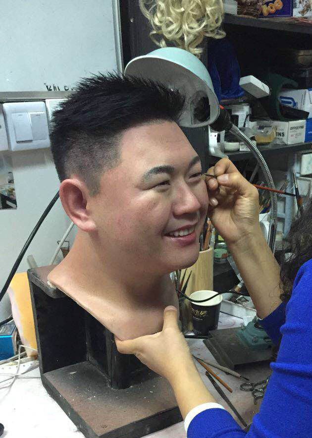 是一家专注于高仿真蜡像,硅胶像,人物雕塑,硅胶机器人,影视道具,博物