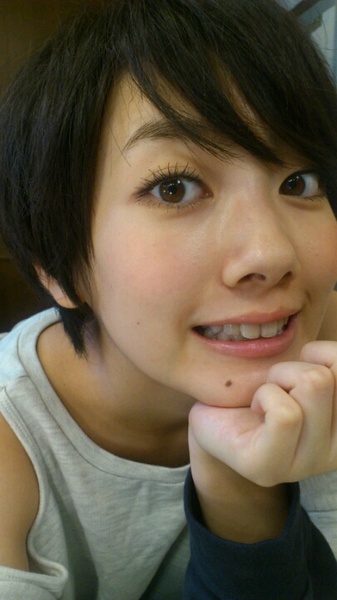  p>南波瑠 i>(haru) /i>,1991年6月17日出生于日本东京都,演员,模特