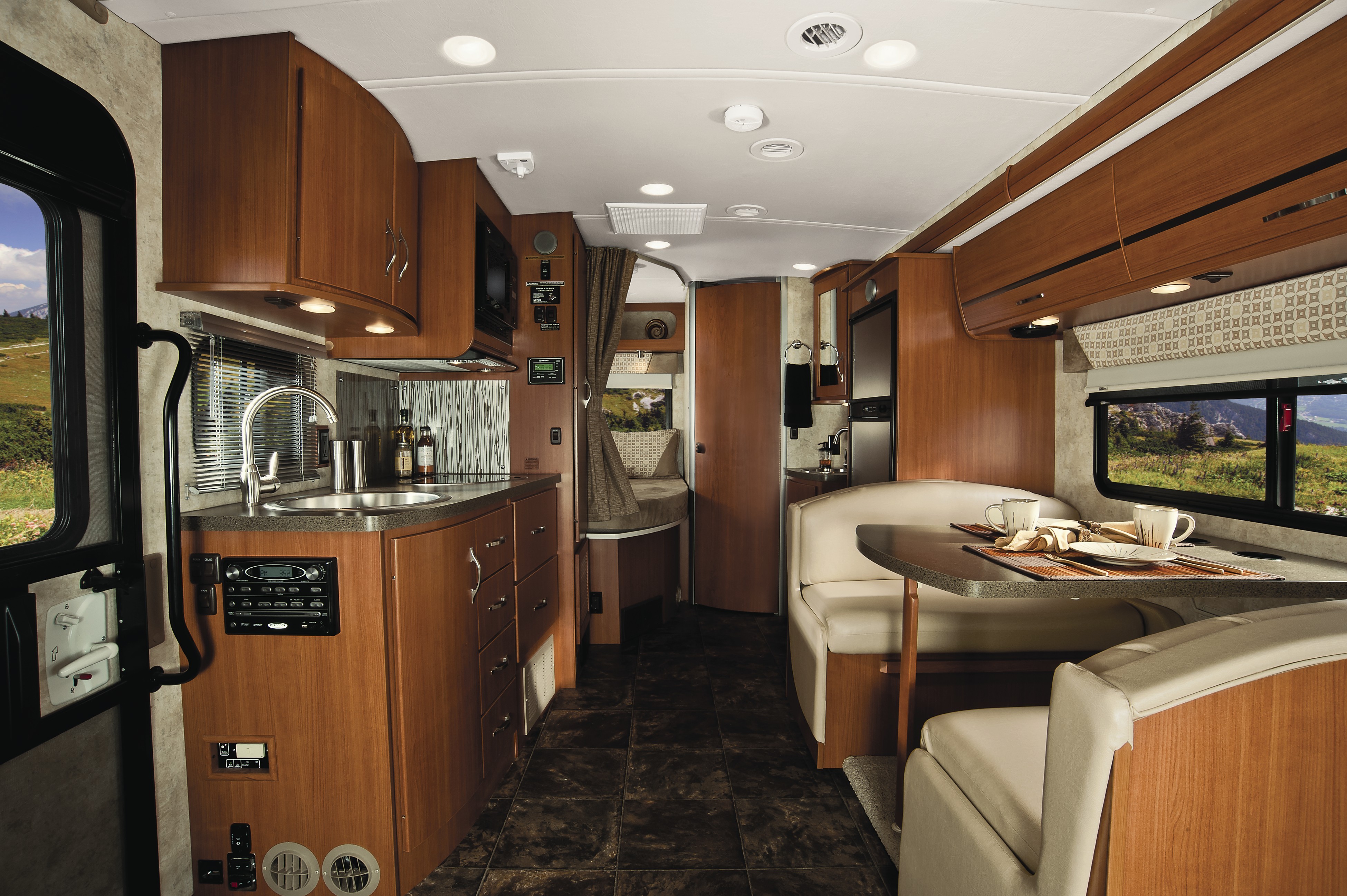 奔驰房车-总裁24j