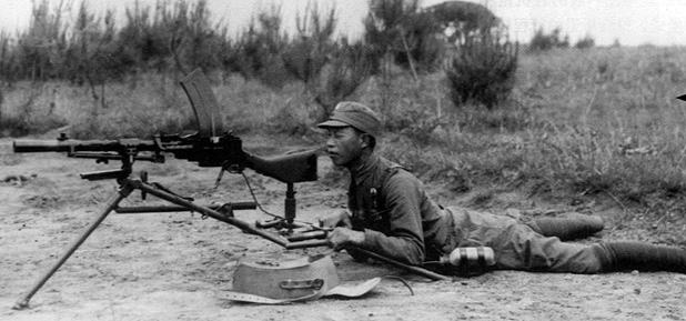 麦德森机枪