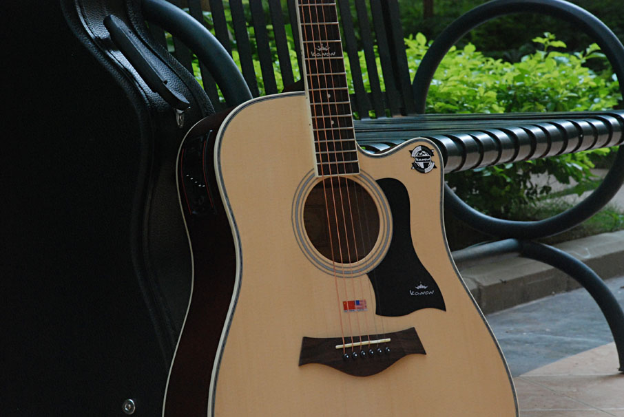  p>吉他(意大利语:chitarra),又译为结他或 a target="_blank" href="