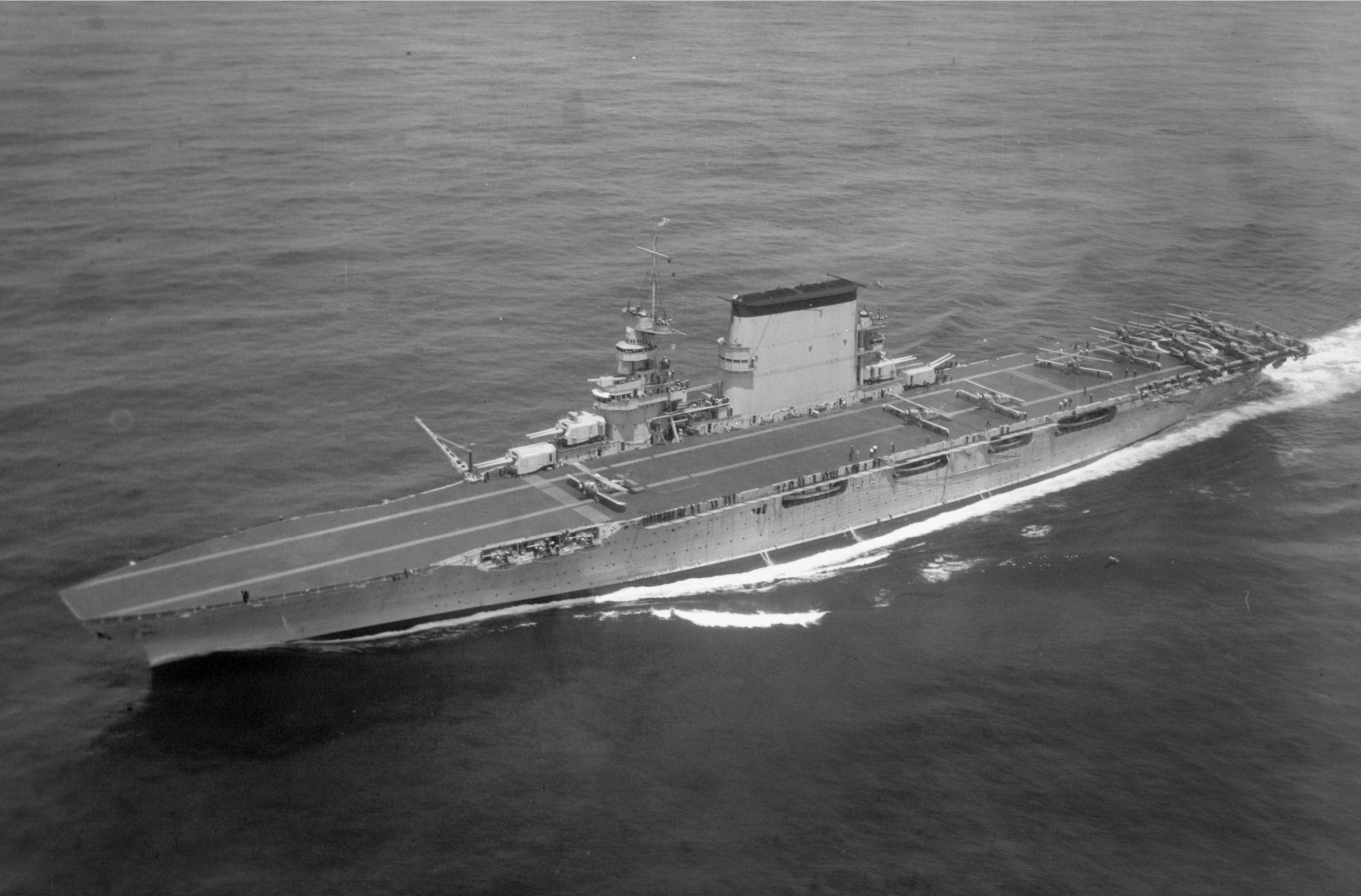 是美国在二战前建造的大型航空母舰,也是继兰利号航母之后第二批次