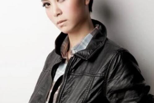 陈楠,毕业于 a target="_blank" href="/item/上海戏剧学院表演系