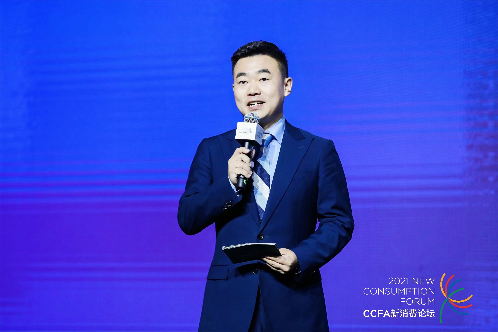  p>赵迪,汉族,中共党员,南京广播电视集团主持人,南京市青联委员,南京