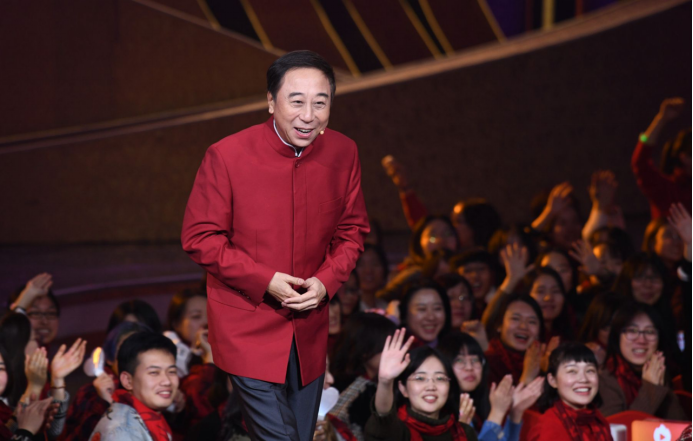 观众电话点节目，一个演员表演八九个节目，第一届春晚何以成经典_百科TA说