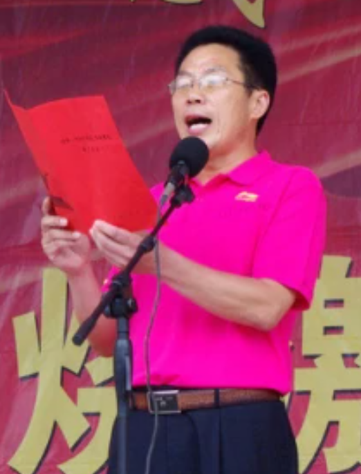  p data-id="gnwmay3mmu">张金启,男,汉族,山东省金乡县人,被誉为"